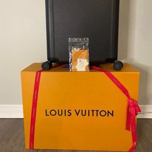 LOUIS VUITTON FOUR WHEELED CARRYON - Horizon 55 Taiga Leather Noir - M23260 -
